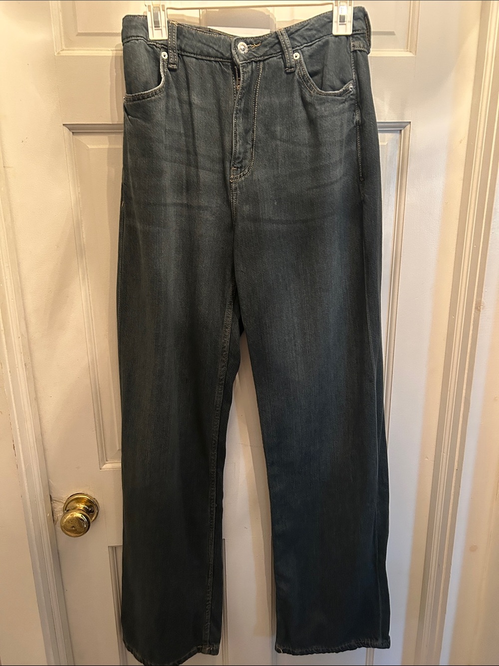 Zara Women’s Straight Leg High-Rise Jeans in Faded Dark Blue
